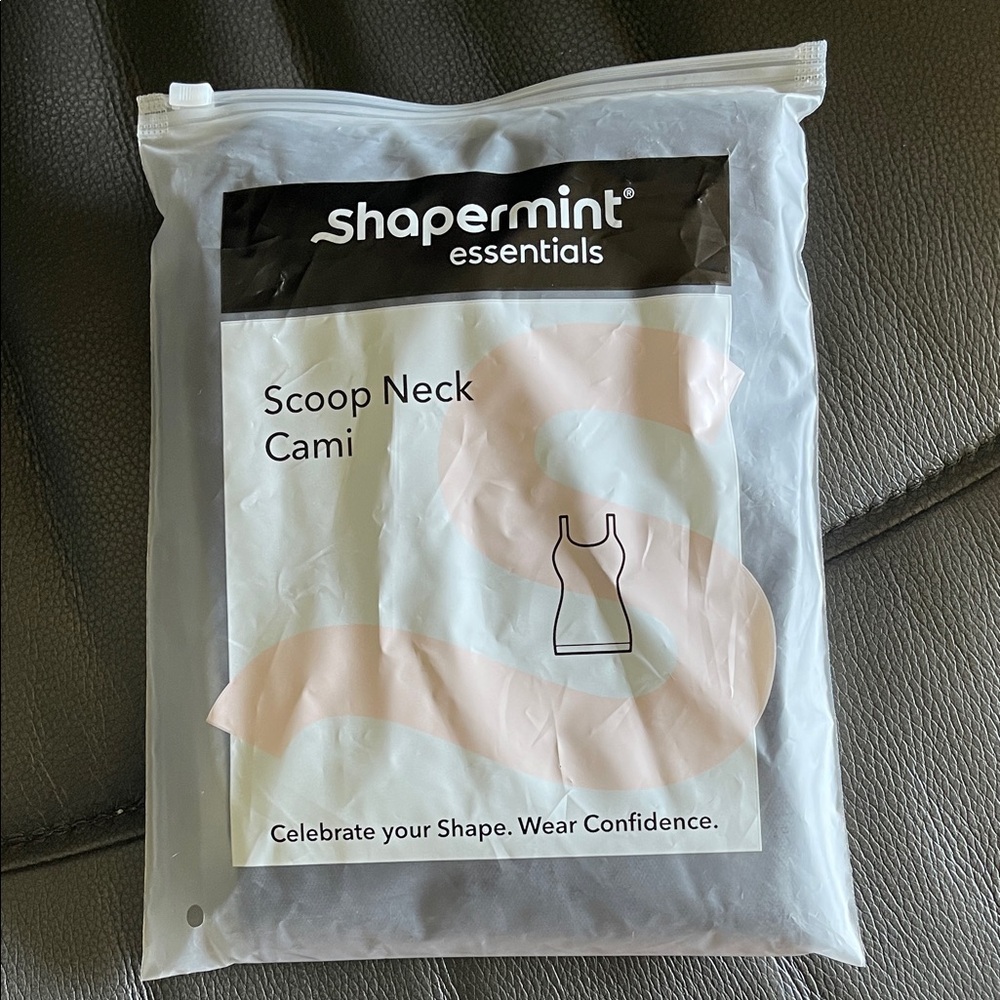 Shapermint Scoop Neck Cami - White